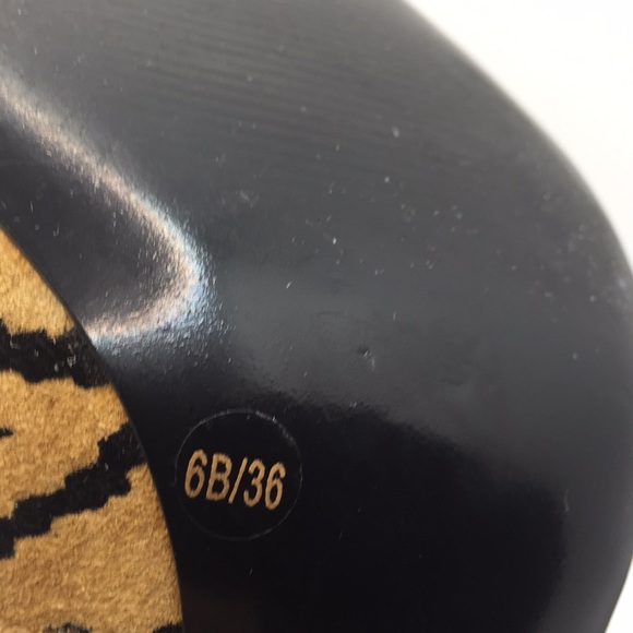 BCBGeneration Ladies Animal Print Heels Pumps Size 6 - Picture 7 of 11